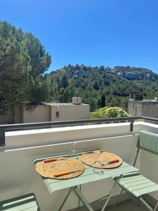 Apartamento "Lou Mes" Les Baux Balcon Exterior foto