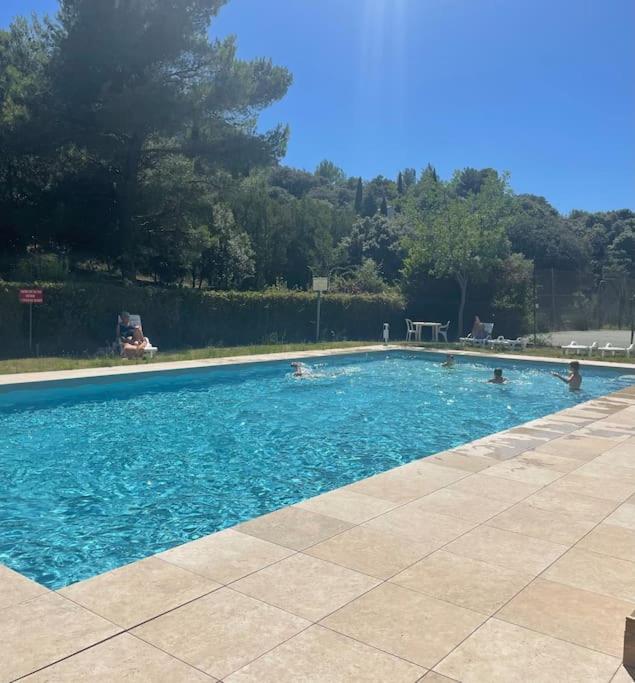 Apartamento "Lou Mes" Les Baux Balcon Exterior foto